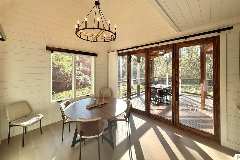 Norman SmartDrape stacked to one side with the sliding doors and deck in full view